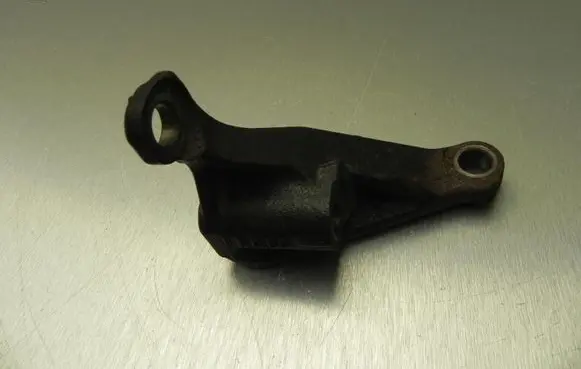 Toyota Urban Cruiser (XP110) Engine mounting bracket 09311 VD9295