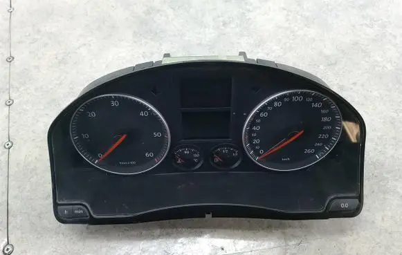 Volkswagen Golf Plus Speedometer (instrument cluster) 1K0920862B