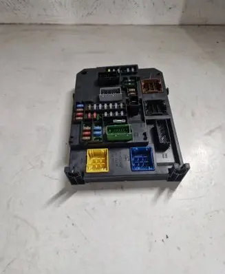 Citroen C4 II Comfort/convenience module 9665547480