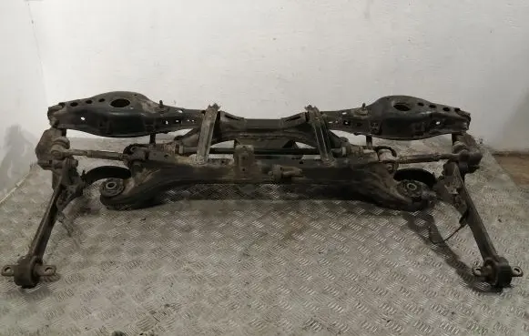Toyota Avensis T270 Rear axle beam 5120605070 4881205160