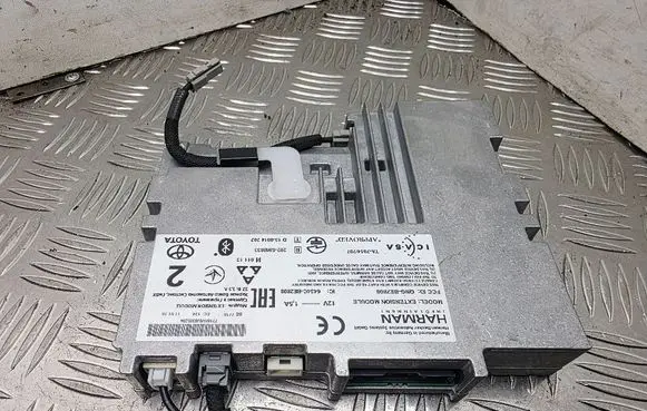 Toyota Yaris Bluetooth control unit module 6434CBE2808 QNGBE2808