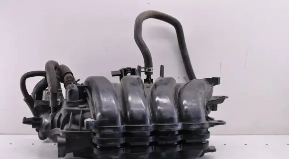 Toyota Yaris Intake manifold
