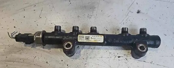 Ford Focus Fuel main line pipe 9685297580 133321127 28497Z01