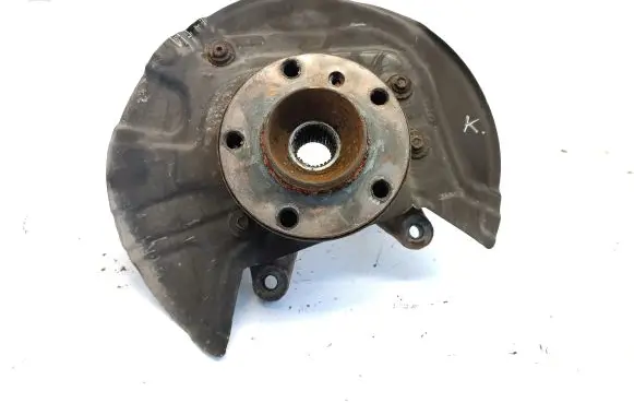 Front wheel hub