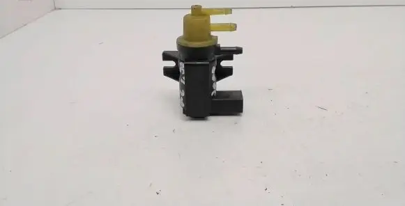 Volkswagen PASSAT B6 Turbo solenoid valve 1K0906627A 07T327 70086800