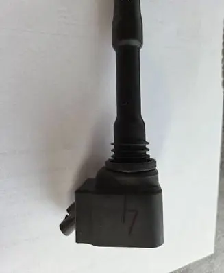 BMW 5 G30 G31 G38 High voltage ignition coil 8643360 77850002 211180717