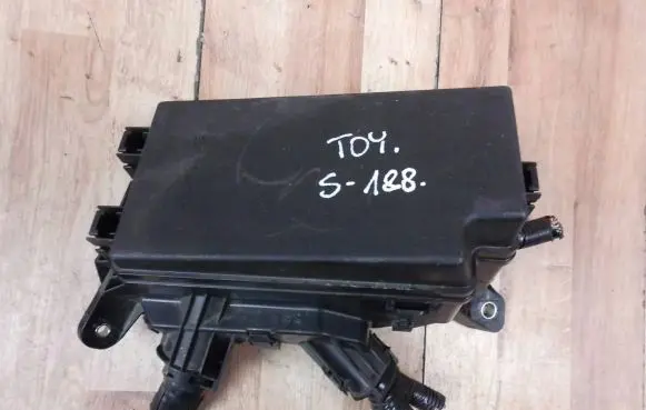 Toyota C-HR I Fuse box set 8264147050A 8264147050