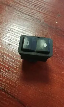 BMW 7 E38 Electric window control switch 8368932