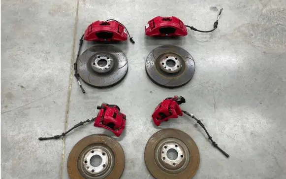 Brake discs and calipers set