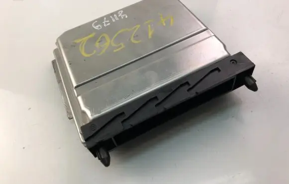 Volvo XC90 Engine control unit/module ECU 30668478A 0261208289