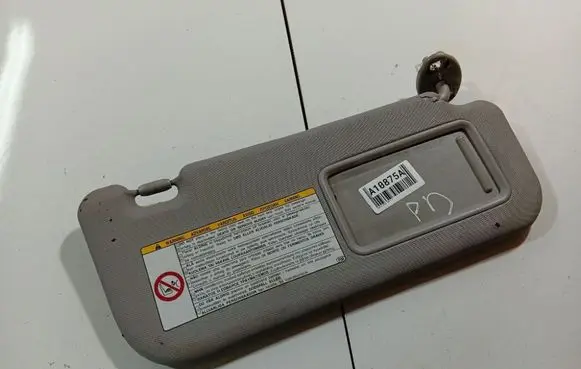 Toyota Auris 150 Sun visor