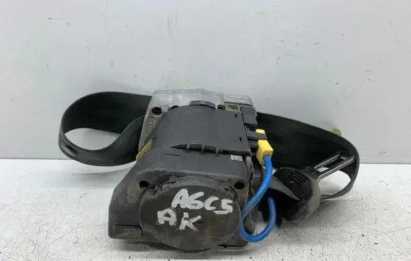 Audi A6 S6 C5 4B Rear seatbelt 00067250C