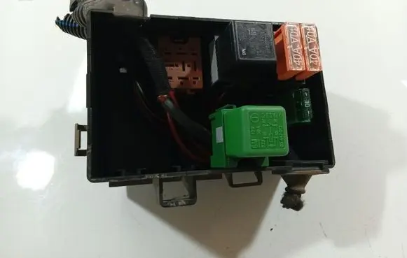 Opel Astra G Fuse box set 90560119