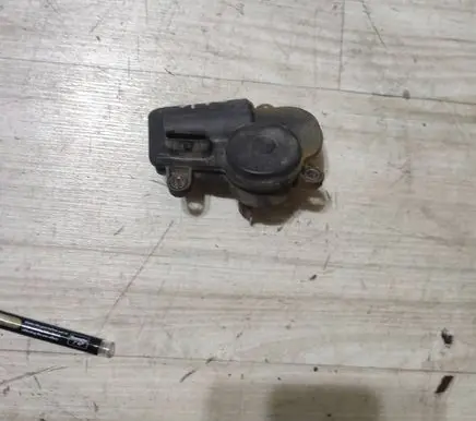 Mercedes-Benz CLA C117 X117 W117 Throttle valve A0009061201