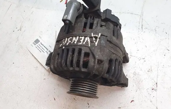 Toyota Avensis T250 Generator/alternator 0124325079 270600D140B