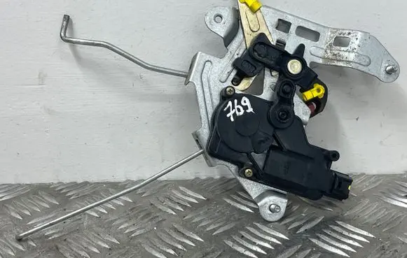 KIA Sportage Rear door lock