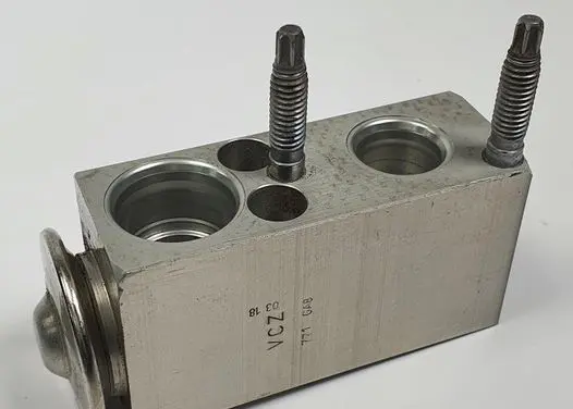 Mercedes-Benz B W246 W242 Air conditioning (A/C) expansion valve A2468300084