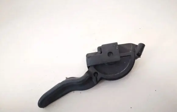Opel Meriva A Engine bonnet (hood) release handle 13128233