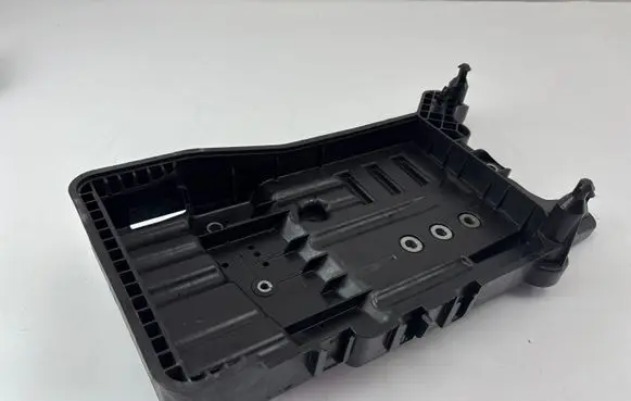 Volkswagen Tiguan Battery box tray 5QF915325B