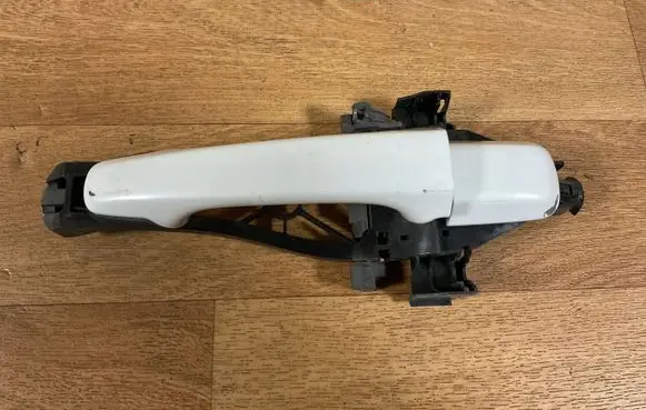 Volvo V50 Rear door exterior handle 30784202