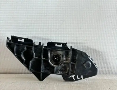 Toyota Corolla E140 E150 Rear bumper mounting bracket 52158-12090