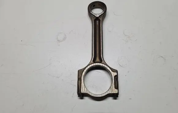Renault Master III Connecting rod/conrod 121004942R 121009949R