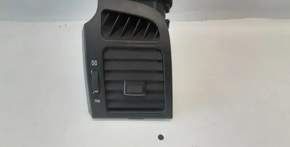 Chevrolet Captiva Dashboard side air vent grill/cover trim