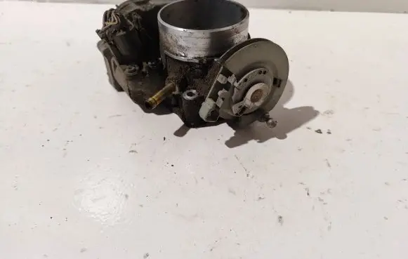 Audi A6 S6 C5 4B Throttle valve 078133063A