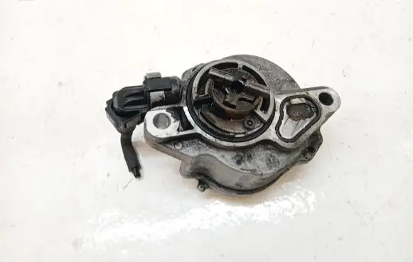 Ford C-MAX I Vacuum pump D156-1C