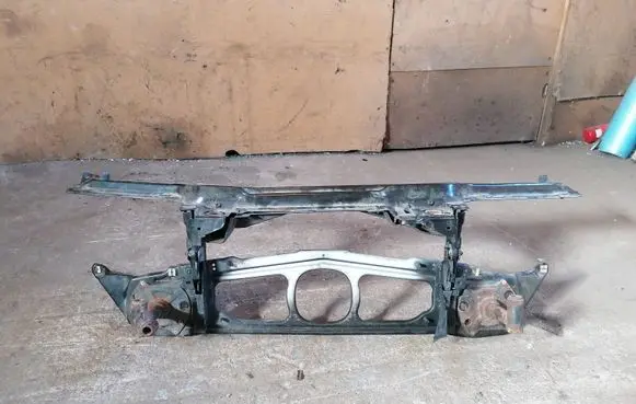 BMW 3 E46 Radiator support slam panel 