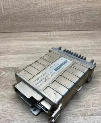 Volkswagen Golf II Engine control unit/module ECU 893907383B 0285007061