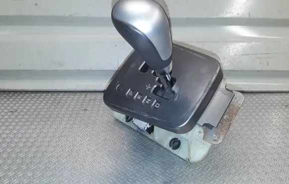 Subaru Impreza III Gear shifter/selector