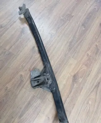 Volvo V70 Engine mounting bracket 8666205 13541