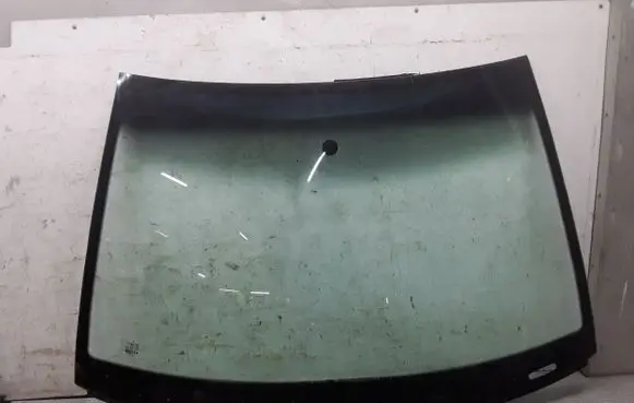 Skoda Fabia Mk1 (6Y) Front windscreen/windshield window 