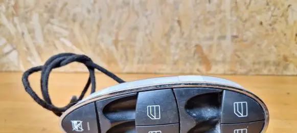Mercedes-Benz E W211 Electric window control switch A2118219951