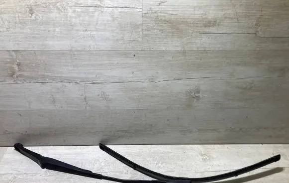 Audi A4 S4 B9 Front wiper blade arm 8W1955407