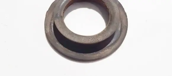Hyundai Getz Front coil spring rubber mount 553321c000 55332-1c000