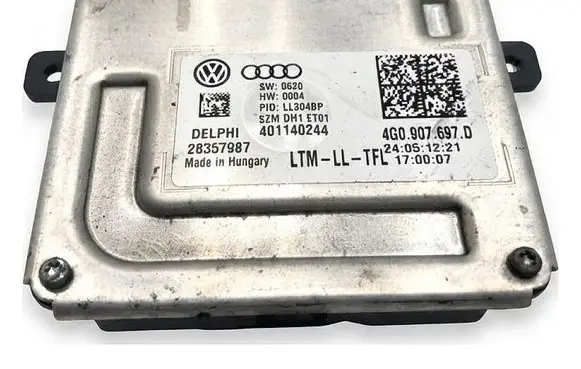 Audi A4 S4 B8 8K Voltage converter/converter module 4G0907697D