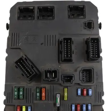 Citroen C3 Fuse module S118085200J 9652474480