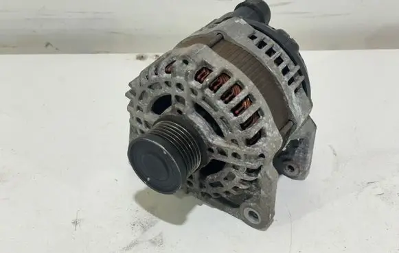 Nissan Qashqai Generator/alternator 23100EN000