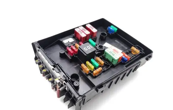Skoda Octavia Mk2 (1Z) Fuse module 1K0937125D
