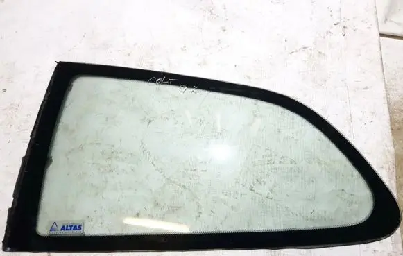 Mitsubishi Colt Rear side window