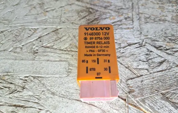 Volvo S70 V70 V70 XC Coolant fan relay 9148300 898756000
