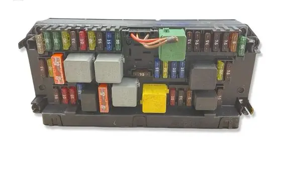 Mercedes-Benz C W204 SAM control unit F005V01200 A2129005912