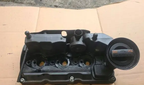 Skoda Fabia Mk2 (5J) Rocker cam cover 03P103469A