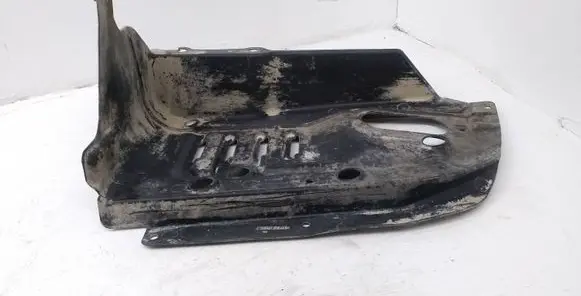 Mitsubishi Grandis Front bumper skid plate/under tray MN167827