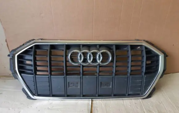Audi Q3 F3 Front bumper upper radiator grill 83A853651