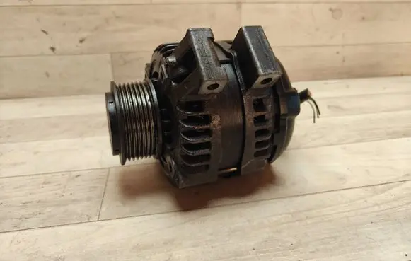 Honda FR-V Generator/alternator 1042103911