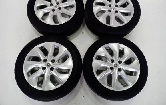 Renault Zoe R15 alloy rim 