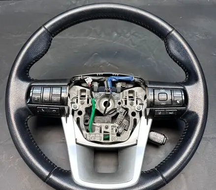 Toyota Hilux (AN120, AN130) Steering wheel 451000KE70 1121400483AG 1117732